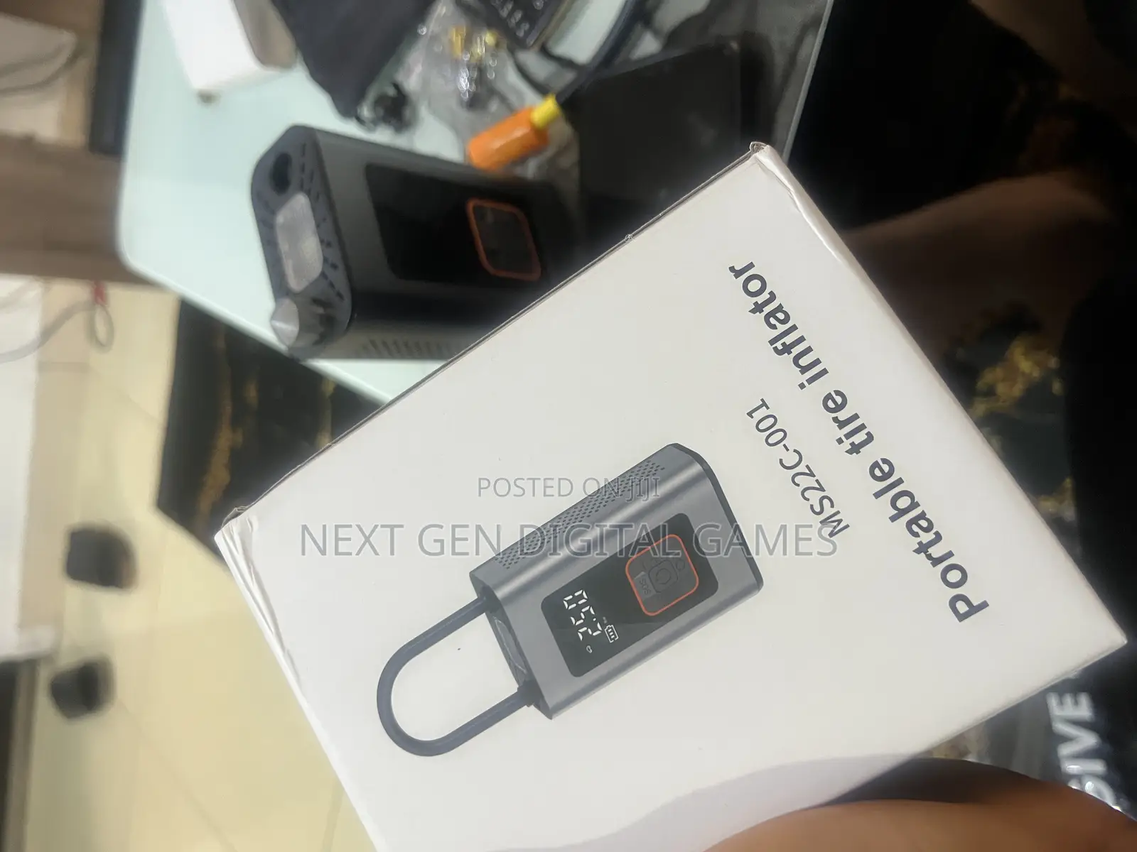 Portable Tyre Inflator With Powerbank