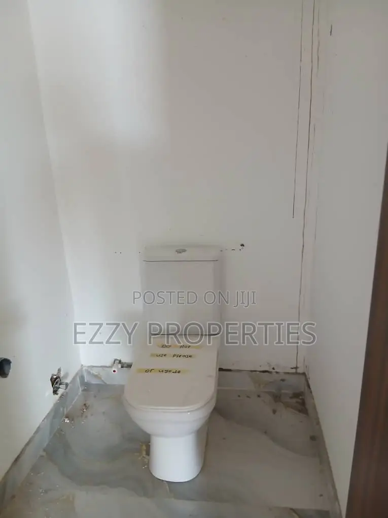 2bdrm Townhouse/Terrace in Maijaw School, Ga East Municipal for sale
