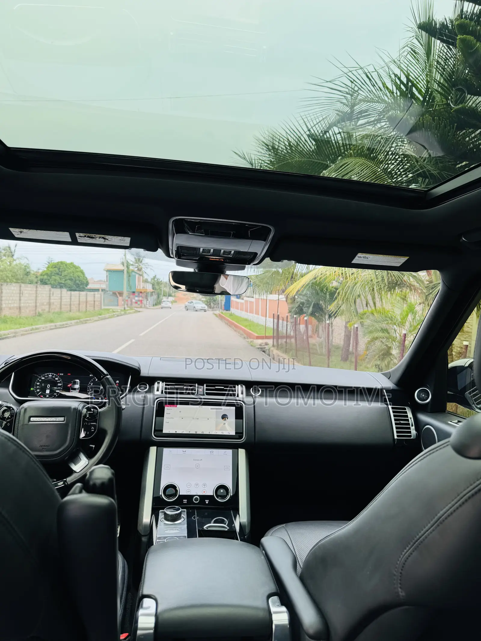 Land Rover Range Rover Vogue 2022 Black
