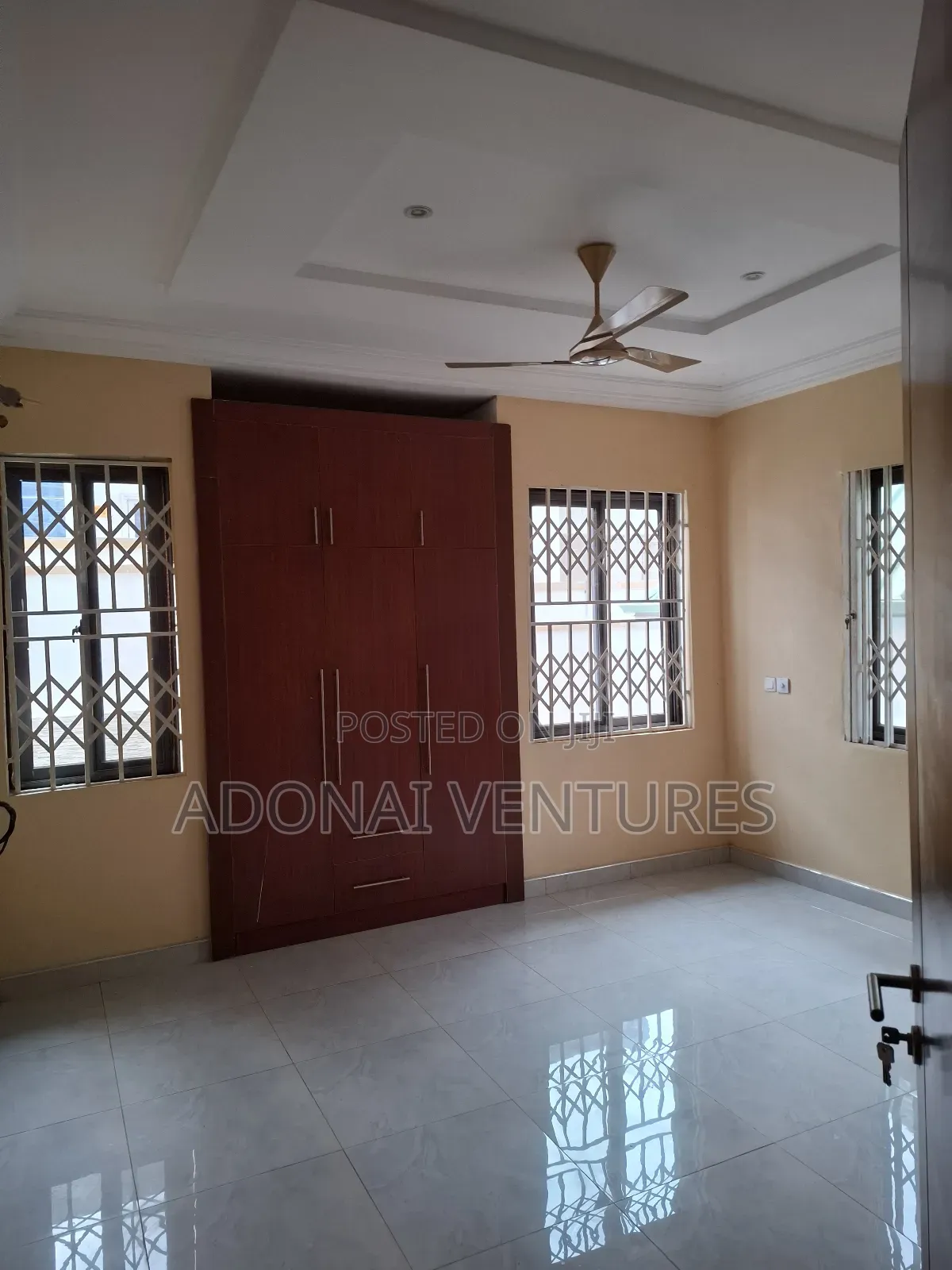 6bdrm House in Santasi  Kokoben, Kumasi Metropolitan for rent