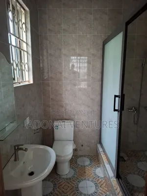 6bdrm House in Santasi  Kokoben, Kumasi Metropolitan for rent