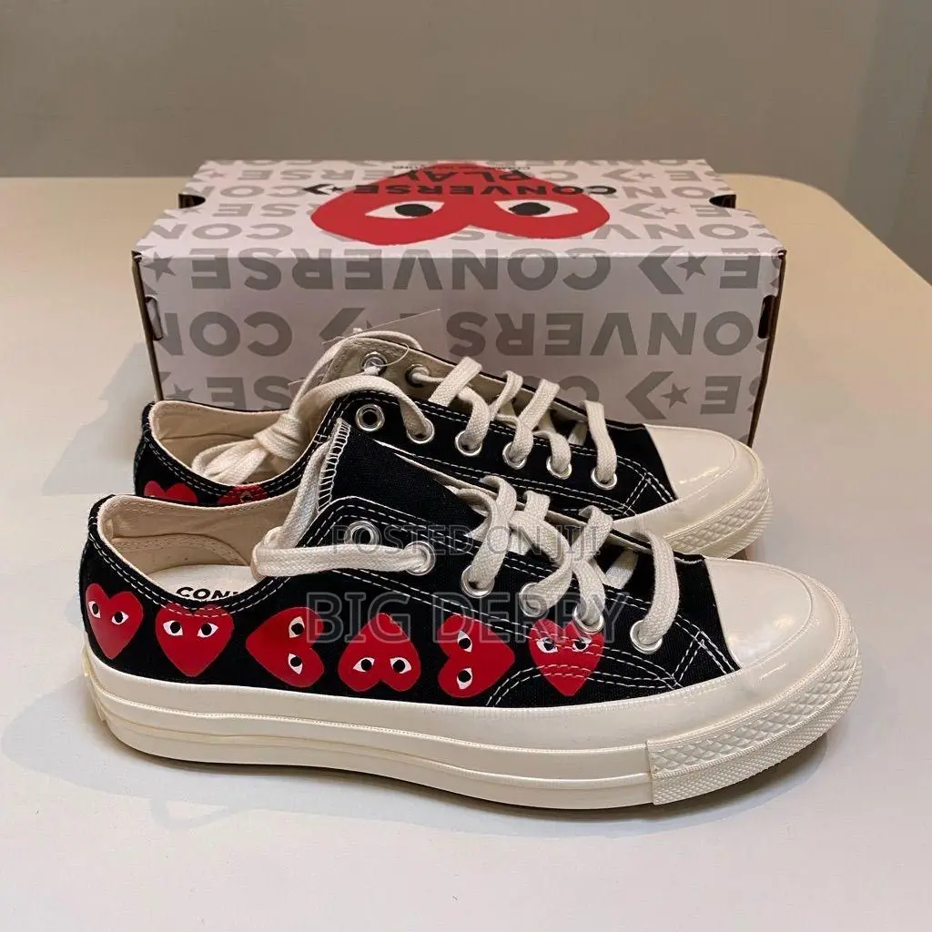 Play Converse CDG