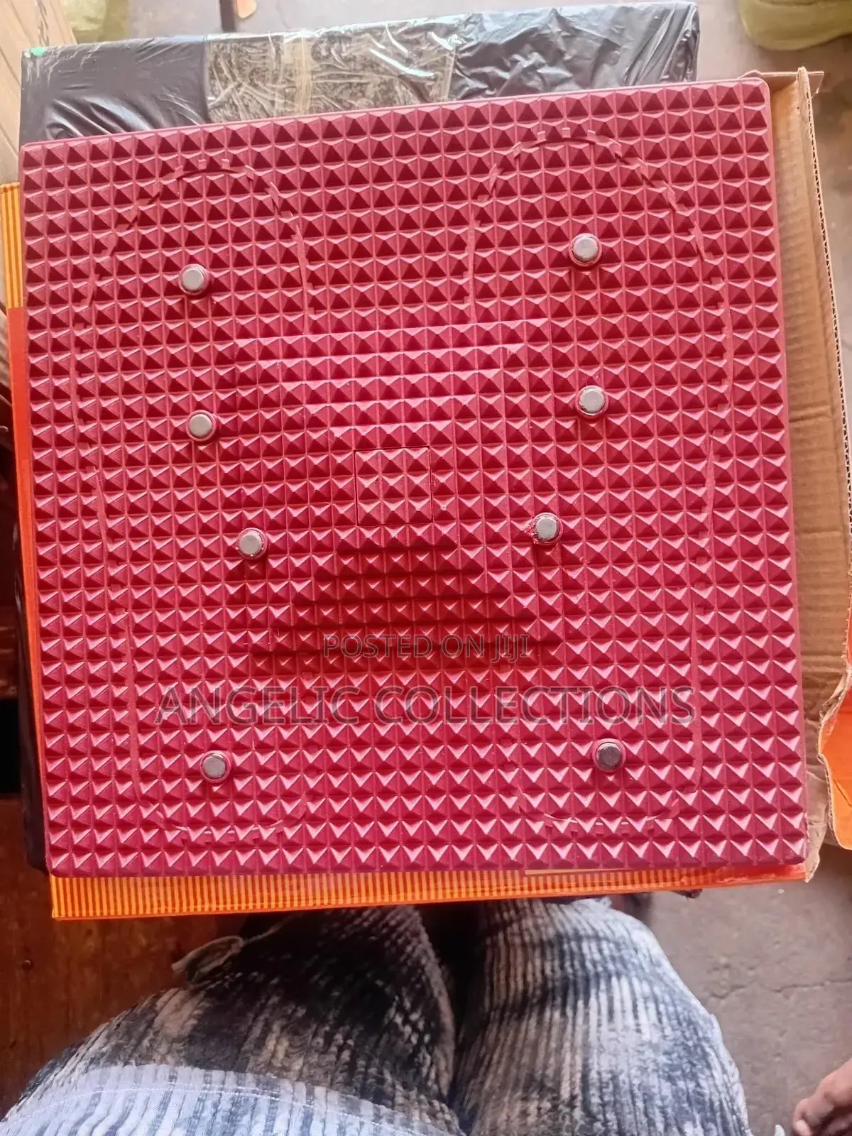 Pyramid Foot Mat