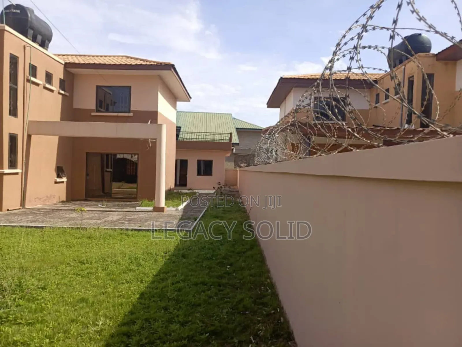 4bdrm Duplex in 𝙻𝚎𝚐𝚊𝚌𝚢 𝚜𝚘𝚕𝚒𝚍 𝚛𝚎𝚊𝚕, Barrier for rent