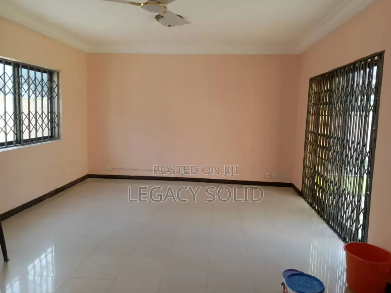 4bdrm Duplex in 𝙻𝚎𝚐𝚊𝚌𝚢 𝚜𝚘𝚕𝚒𝚍 𝚛𝚎𝚊𝚕, Barrier for rent