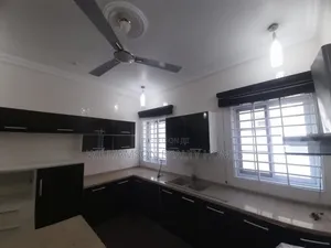 Furnished 4bdrm Duplex in Community 18 Area, Spintex for rent