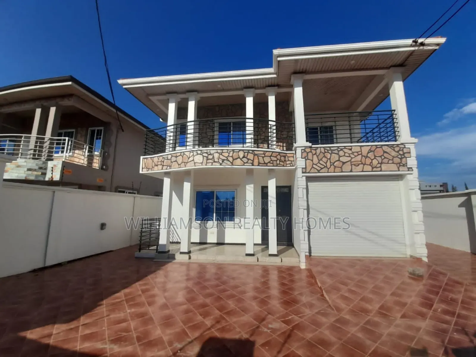 Furnished 4bdrm Duplex in Community 18 Area, Spintex for rent
