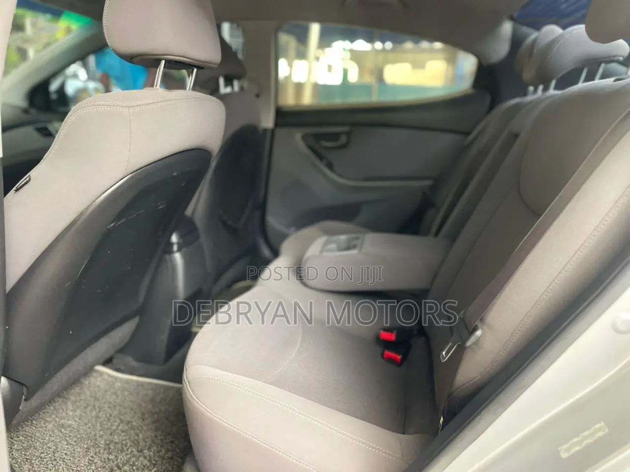 Hyundai Elantra SE 4dr Sedan (1.8L 4cyl 6A) 2014 Silver