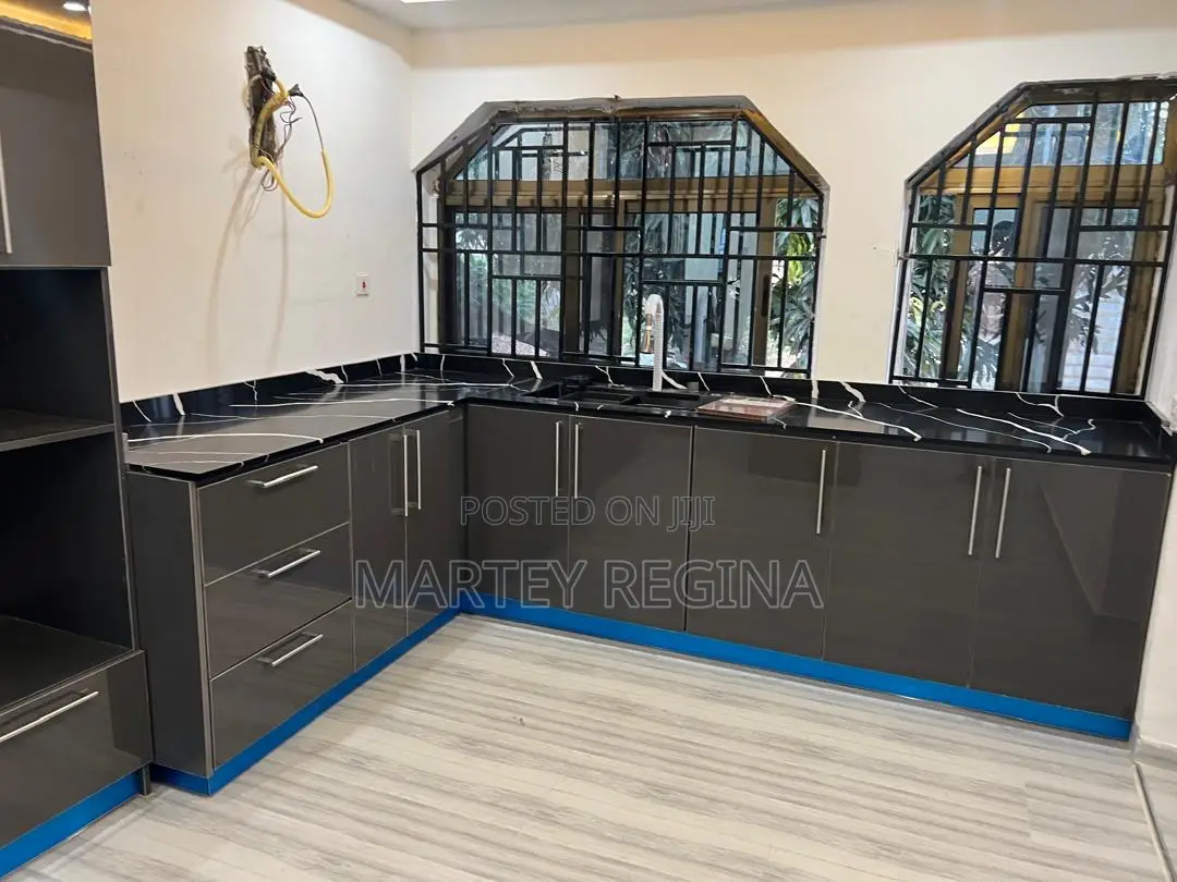 Kitchen Cabinets Set