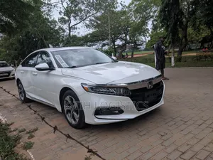 Honda Accord EX-L (2.0L 4cyl Turbo 10A) 2019 White