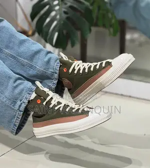 Photo - Chuck Converse