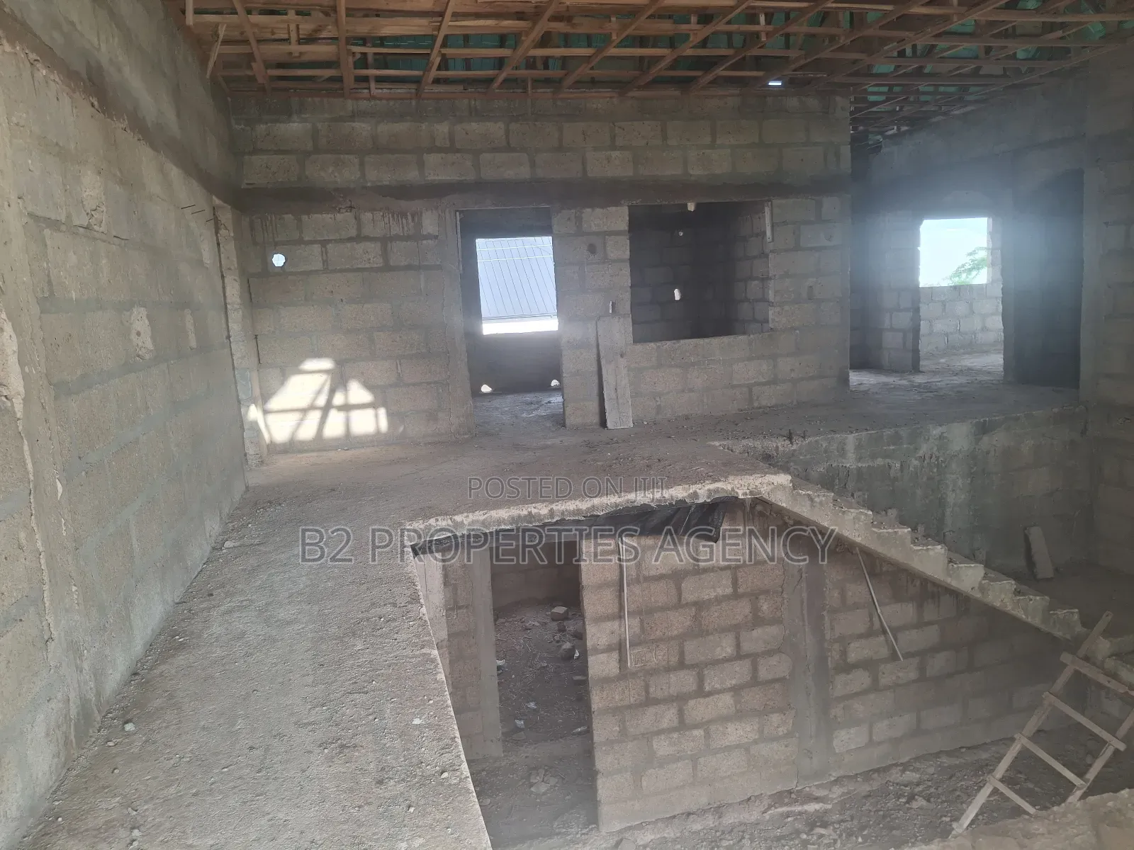 6bdrm Mansion in B2 Properties Agency, Kumasi Metropolitan for sale