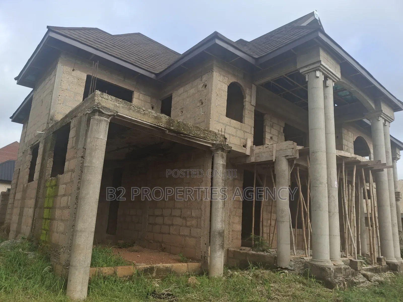 6bdrm Mansion in B2 Properties Agency, Kumasi Metropolitan for sale