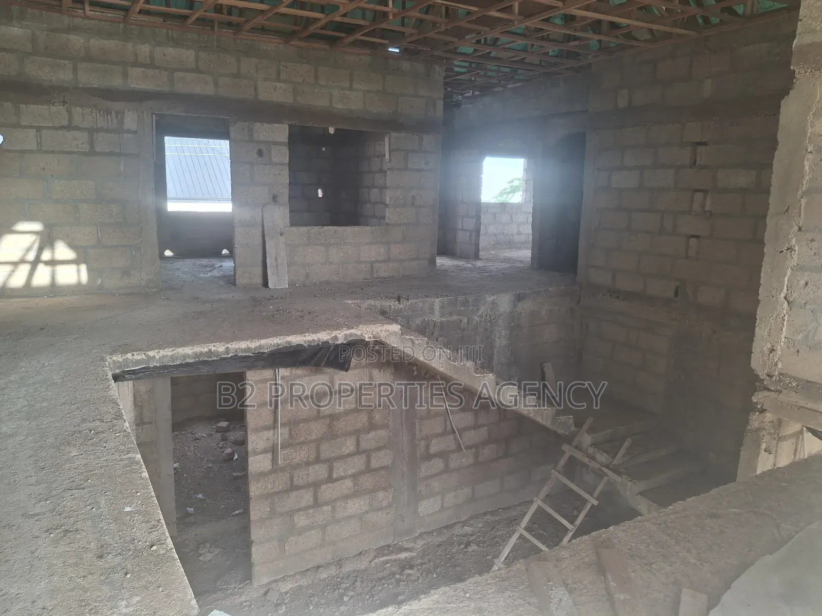 6bdrm Mansion in B2 Properties Agency, Kumasi Metropolitan for sale