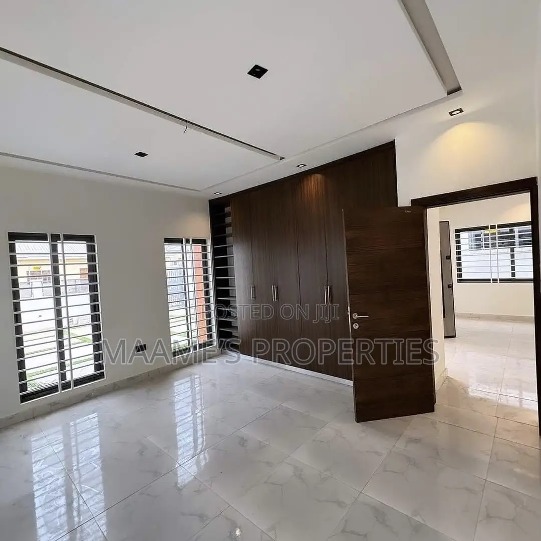 3bdrm House in Lake Side Estate for sale