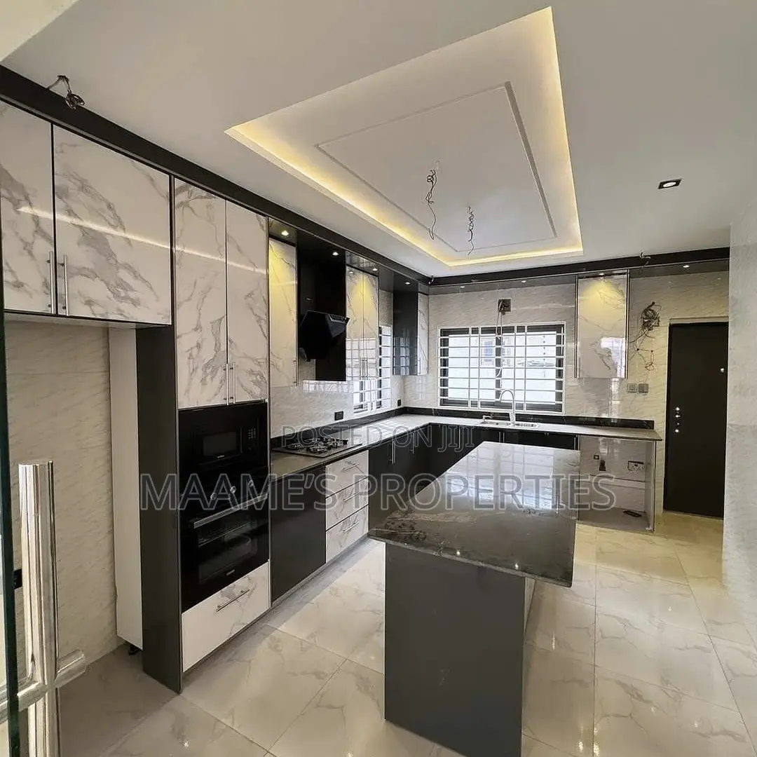 3bdrm House in Lake Side Estate for sale