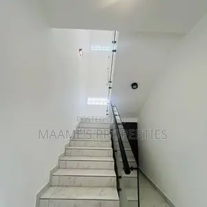 4bdrm Duplex in East Legon for sale