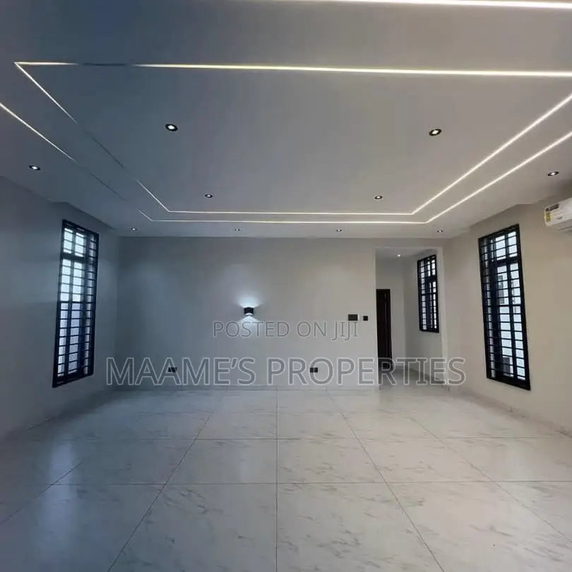 4bdrm Duplex in East Legon for sale