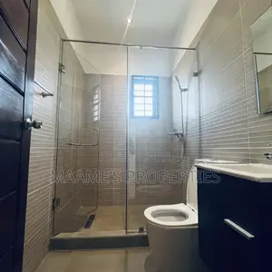 4bdrm Duplex in East Legon for sale
