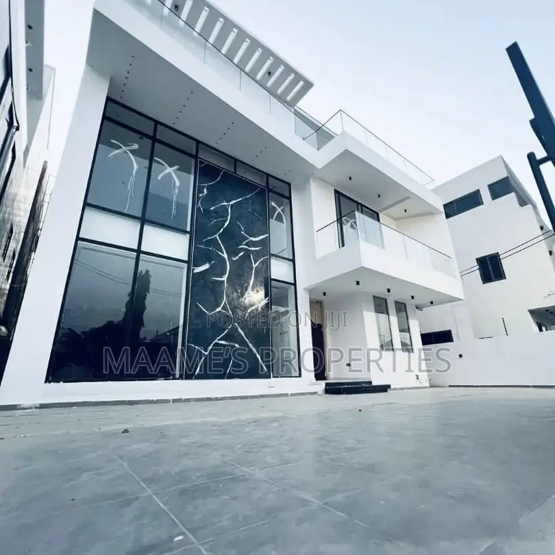 4bdrm Duplex in East Legon for sale