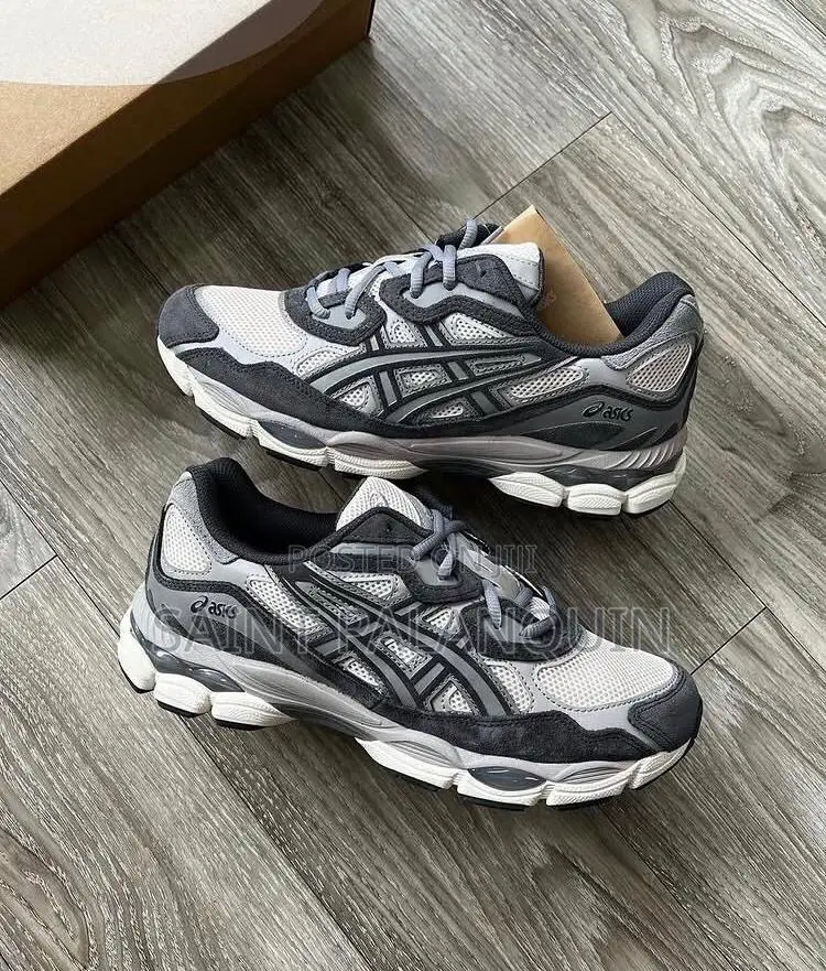 Asics Gel Sneakers