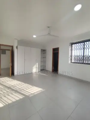 4bdrm House in Dzorwulu for sale
