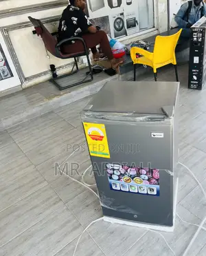 Table Top Unique Pearl Refrigerator(93ltr) 