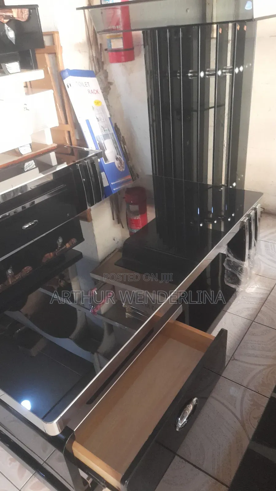 Center Table Pus Tv Stand