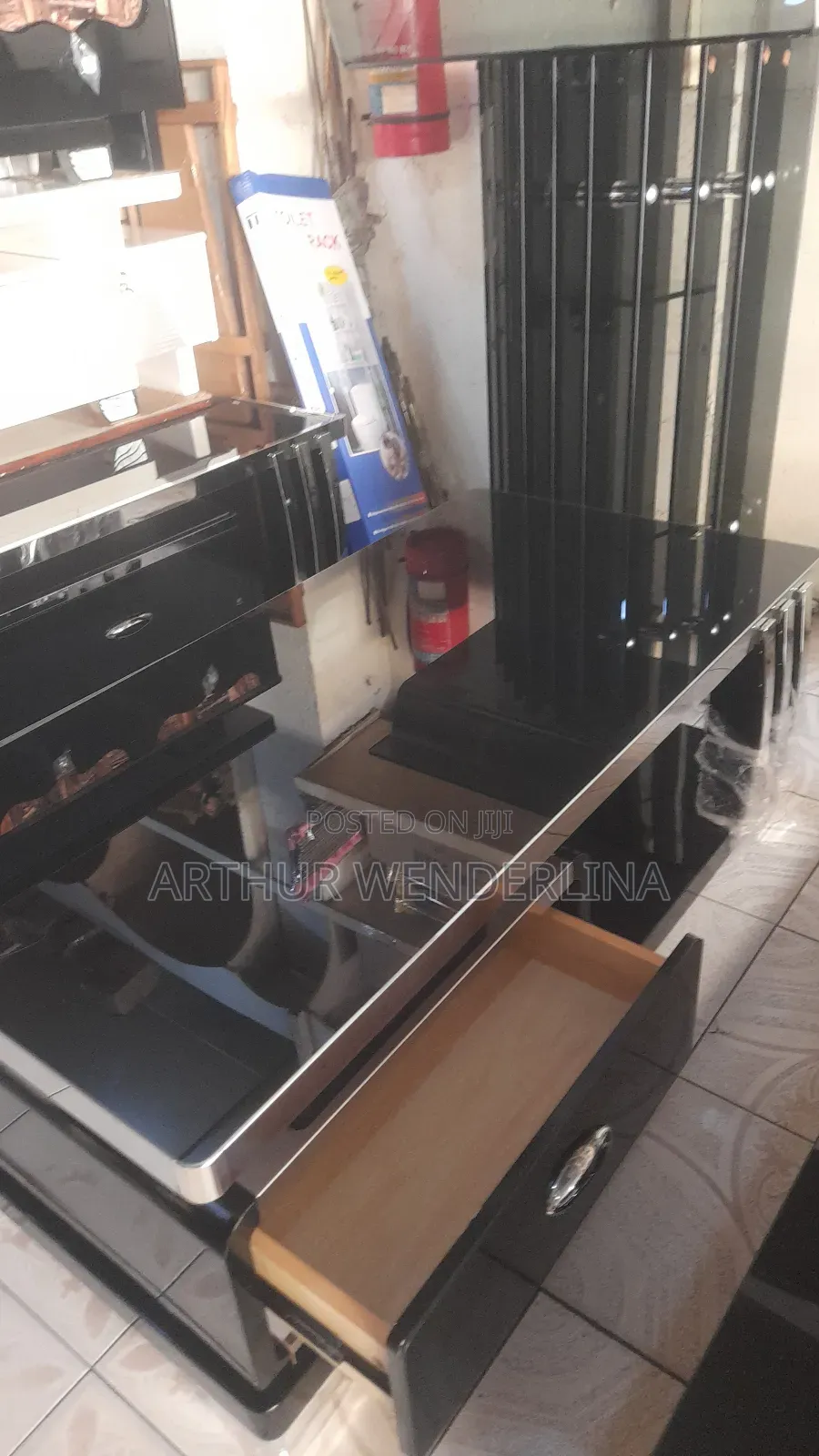 Center Table Pus Tv Stand