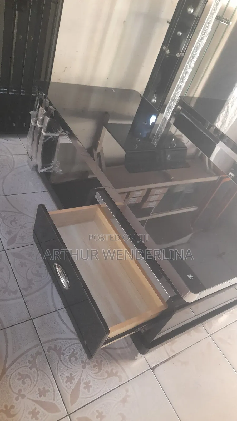 Center Table Pus Tv Stand