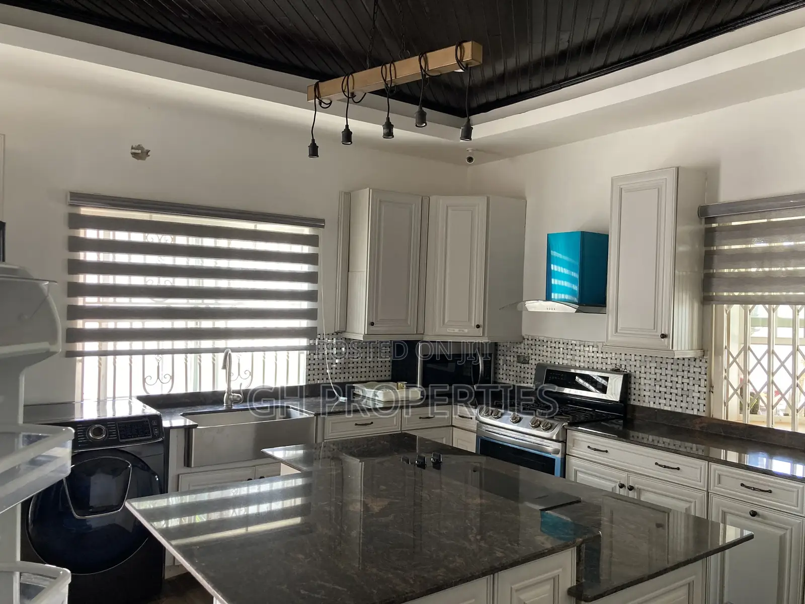 4bdrm House in Trede Junction Area, Kumasi Metropolitan for sale