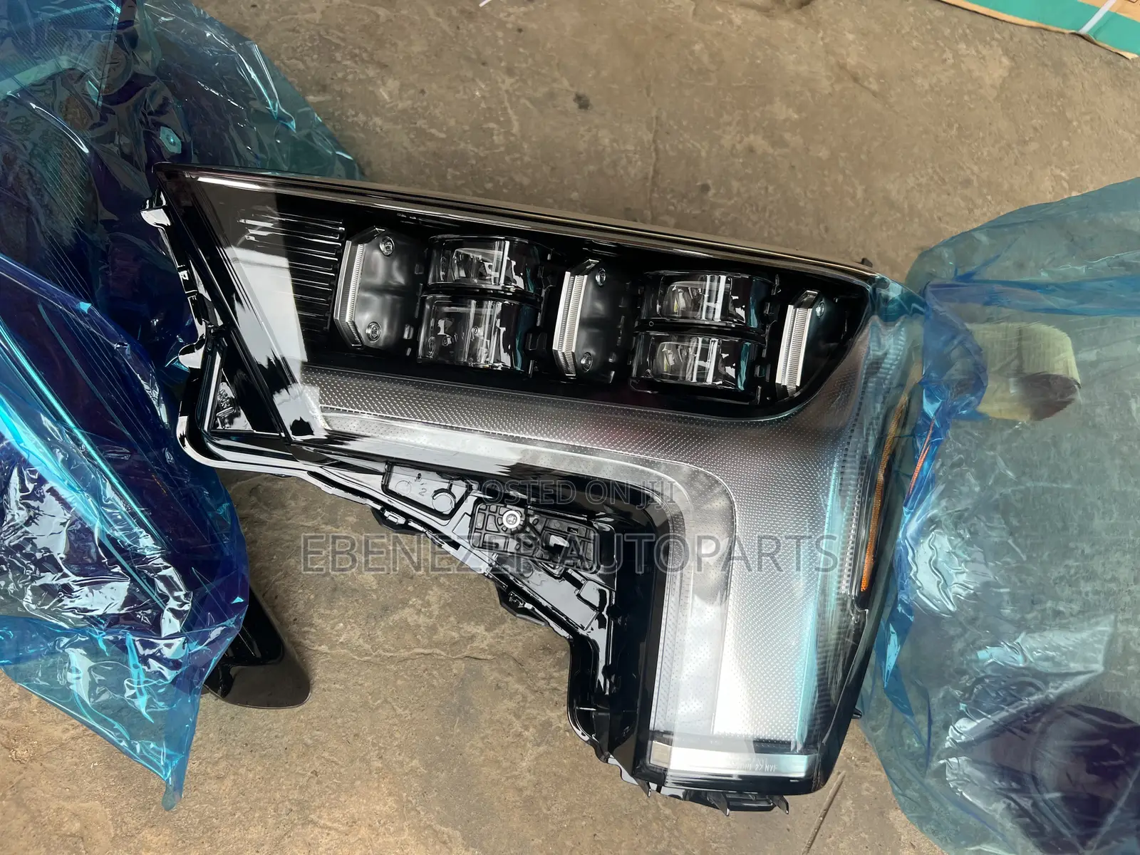 Tundra 2022,2023,2024 Headlights