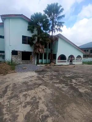 8bdrm House in Kwabenya-Aboum-Junc, Dome for sale