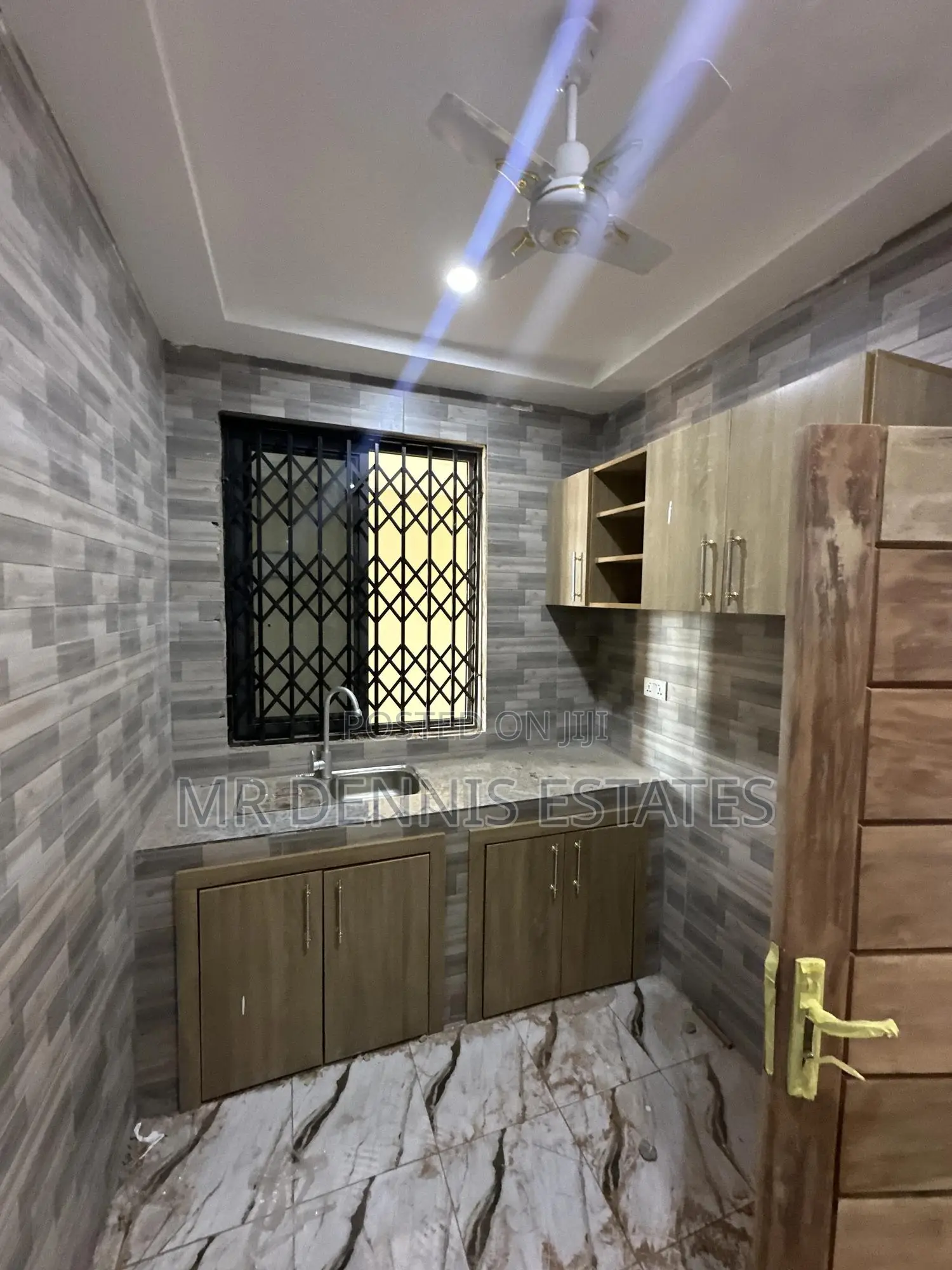 1bdrm Room & Parlour in Weija Apartments for rent