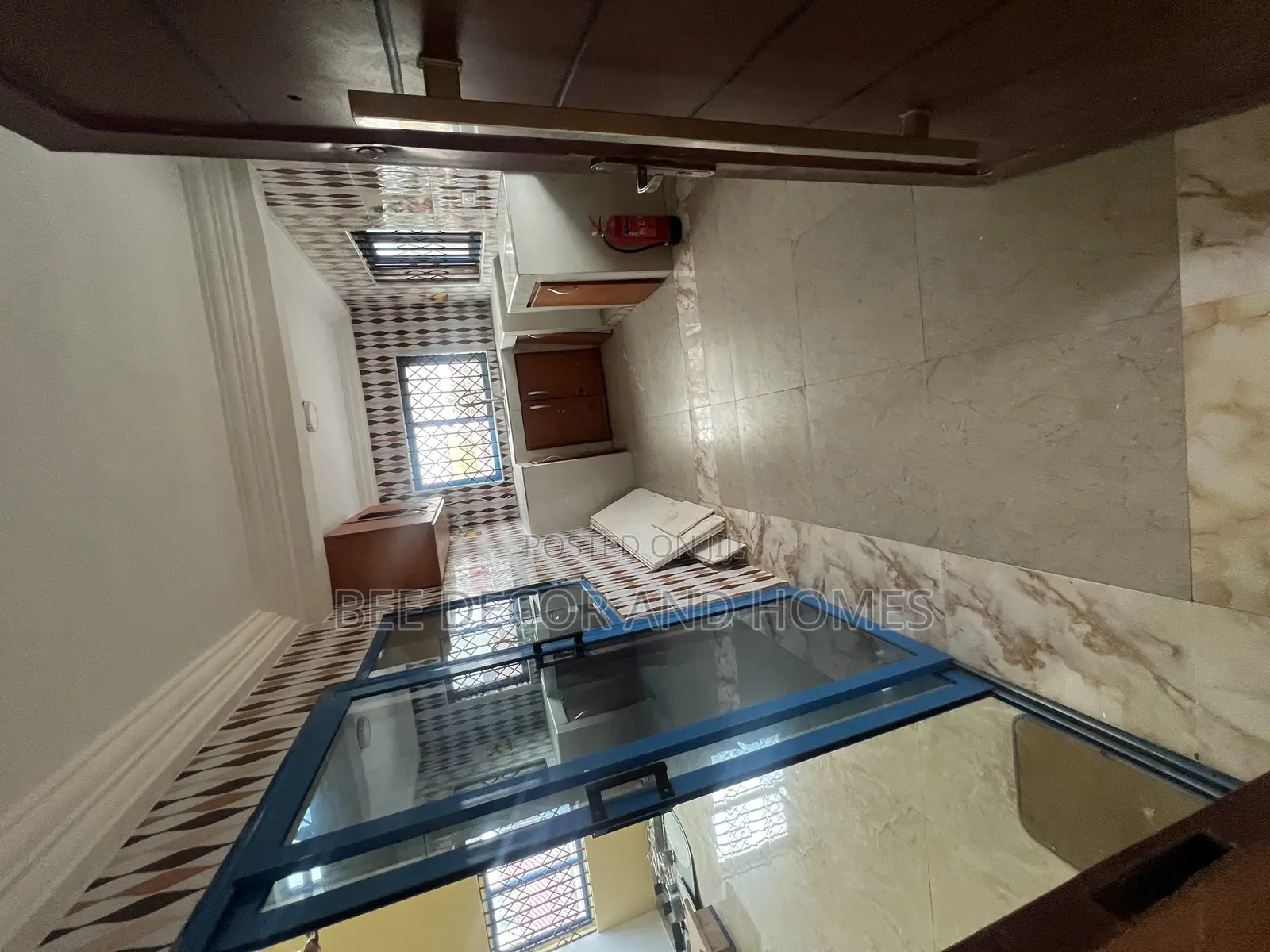 7bdrm Mansion in Bee Decor & Homes, Abokobi for sale