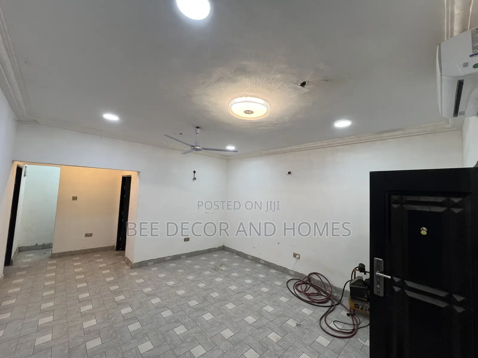 2bdrm Apartment in Bee Decor & Homes, Old Ashomang for rent