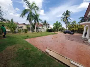 5bdrm House in East Legon for rent