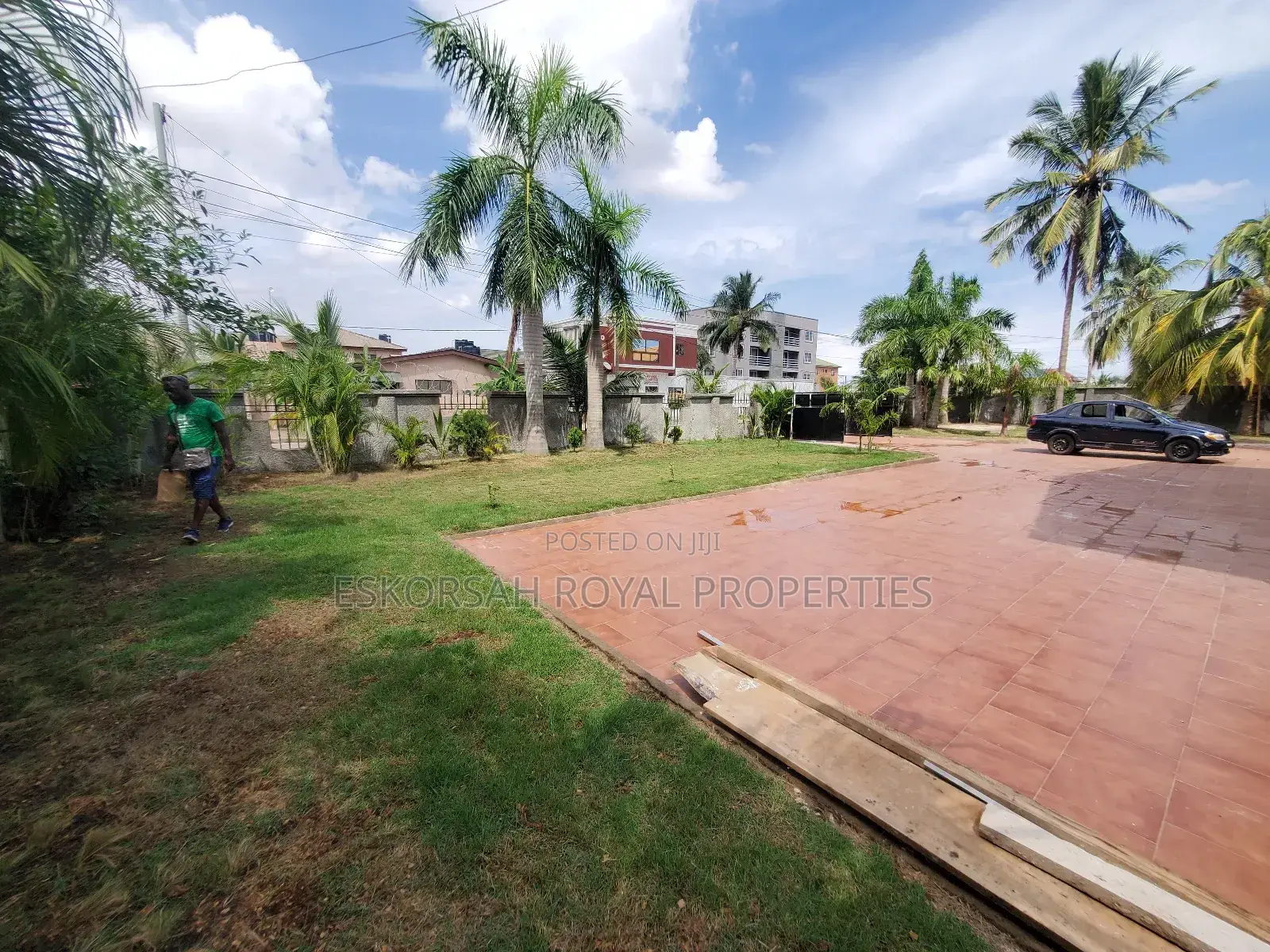 5bdrm House in East Legon for rent