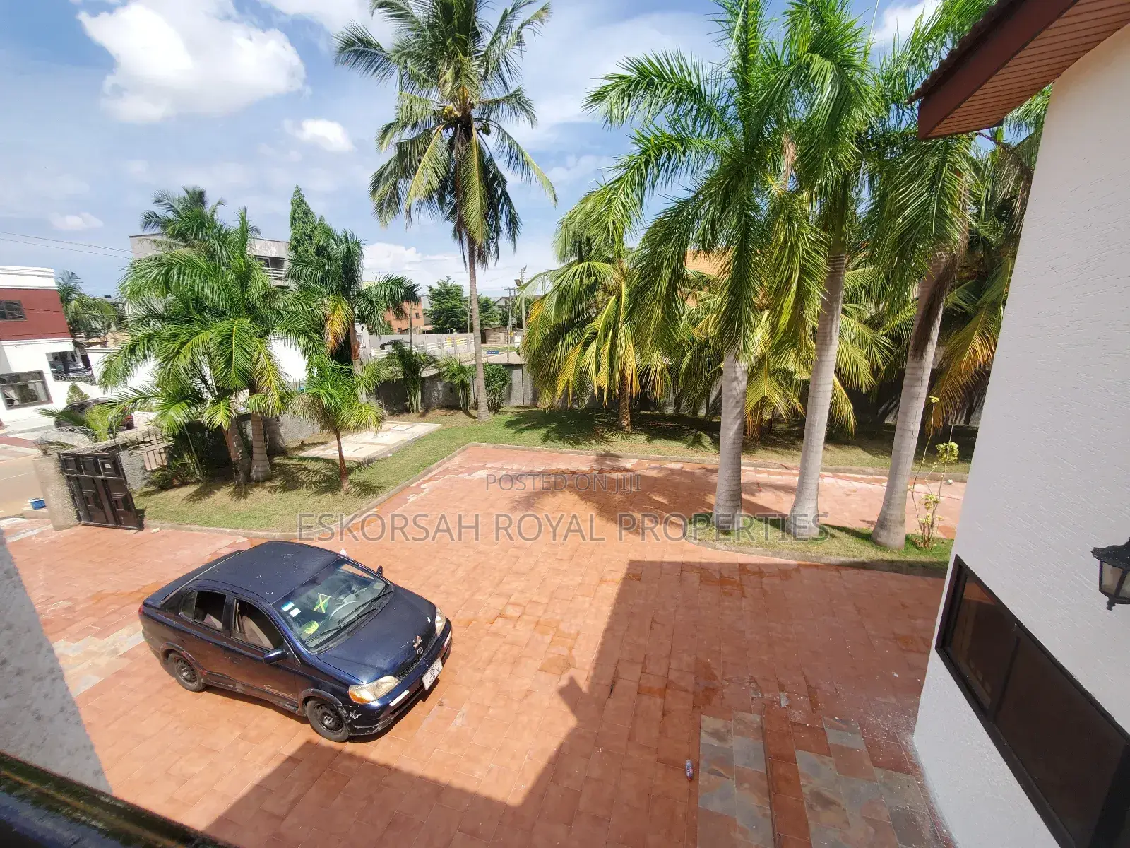 5bdrm House in East Legon for rent
