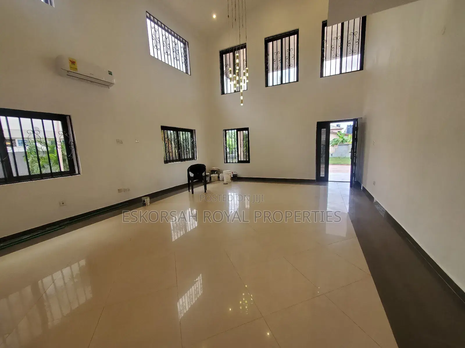 5bdrm House in East Legon for rent