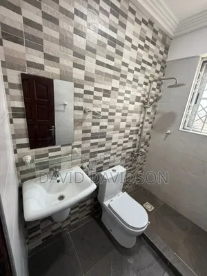4bdrm House in 4 Bedroom House, Tema Metropolitan for sale