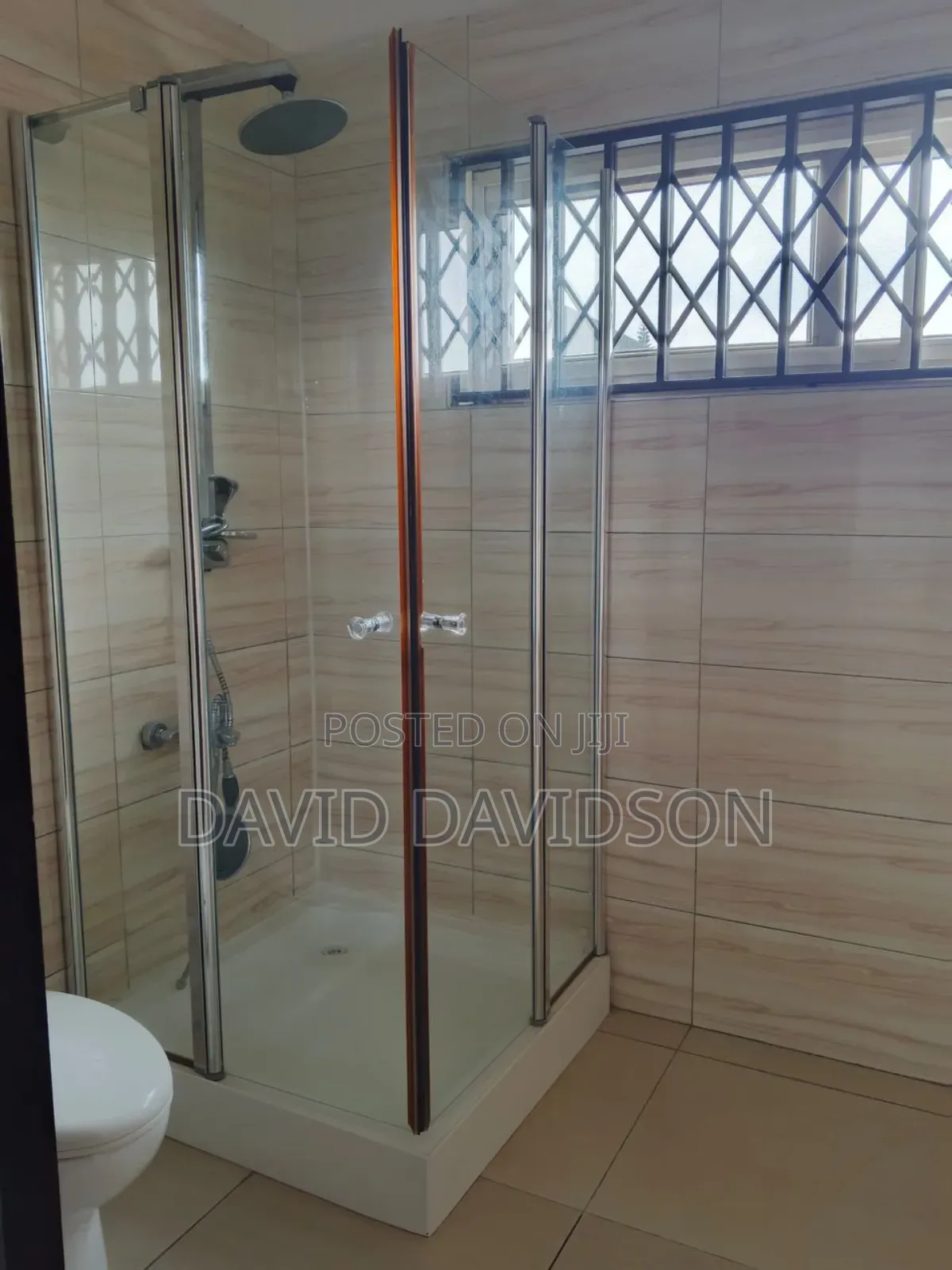 4bdrm House in 4 Bedroom House, Tema Metropolitan for sale