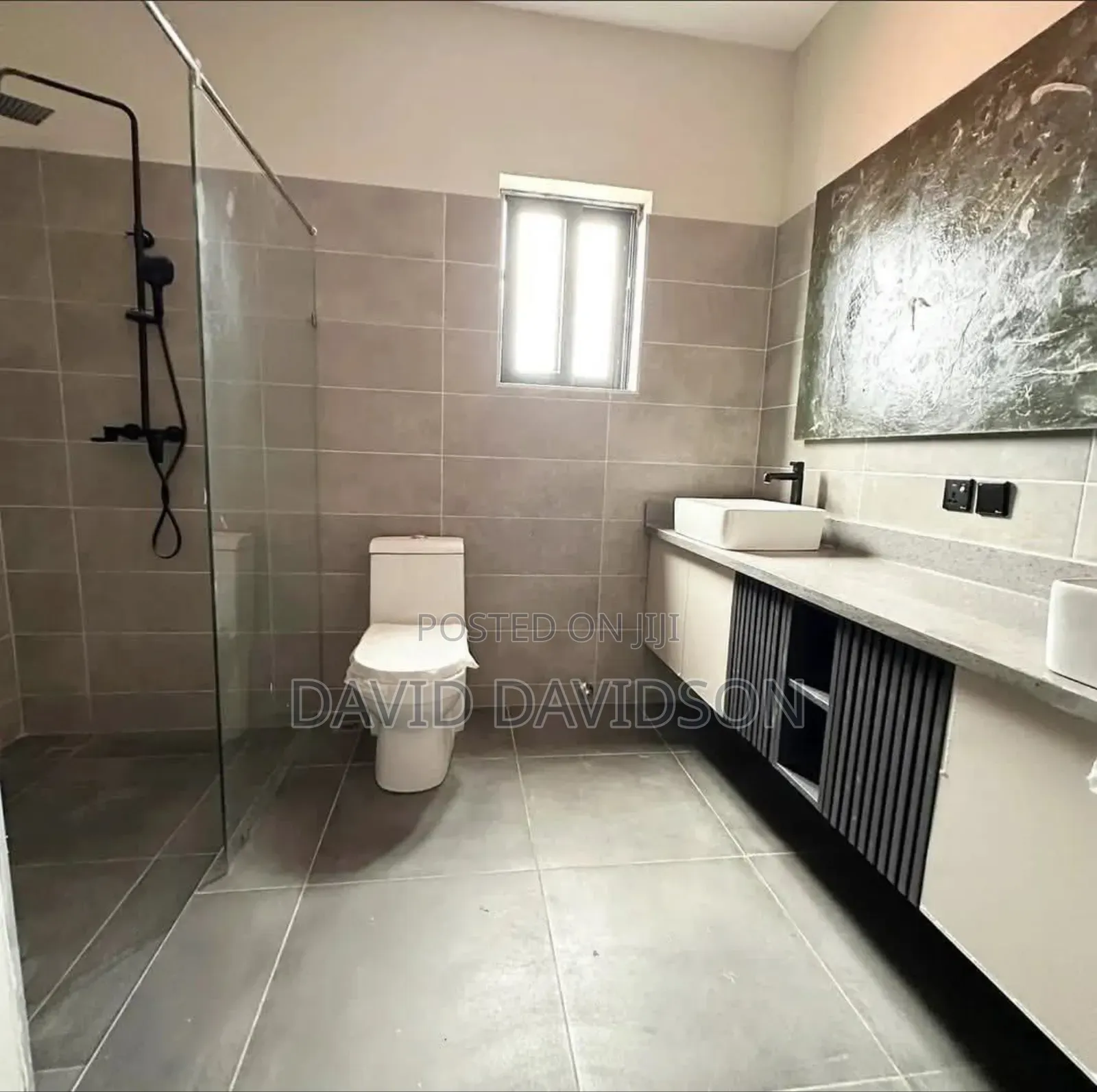 4bdrm House in 4 Bedroom House, Tema Metropolitan for sale