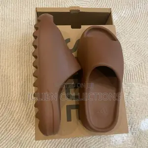 Adidas Yeezy Slides Coffee Brown