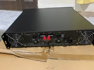 Peavey Amplifier Cs3000