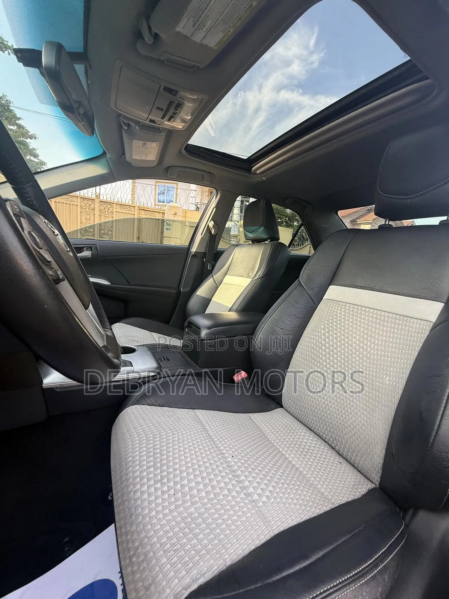 Toyota Camry SE Sport 4dr Sedan w/Prod. End 11/13 (2.5L 4cyl 6A) 2014