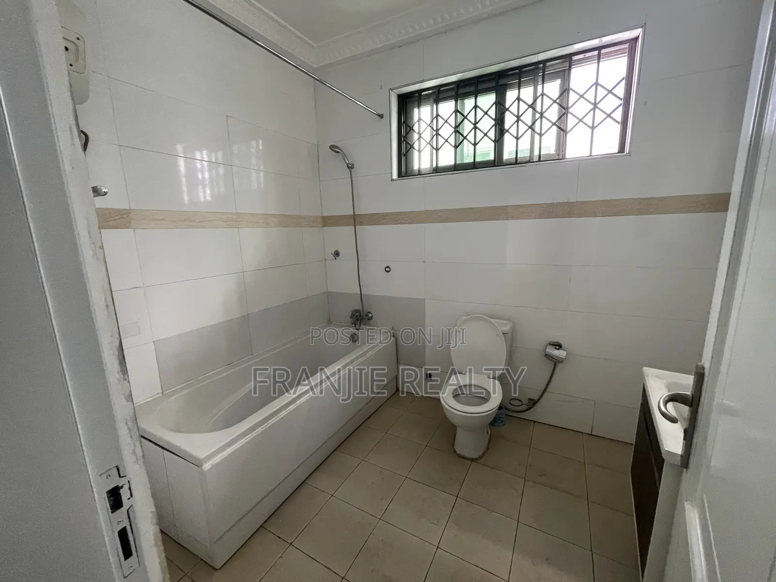 2bdrm Apartment in Abelemkpe for rent