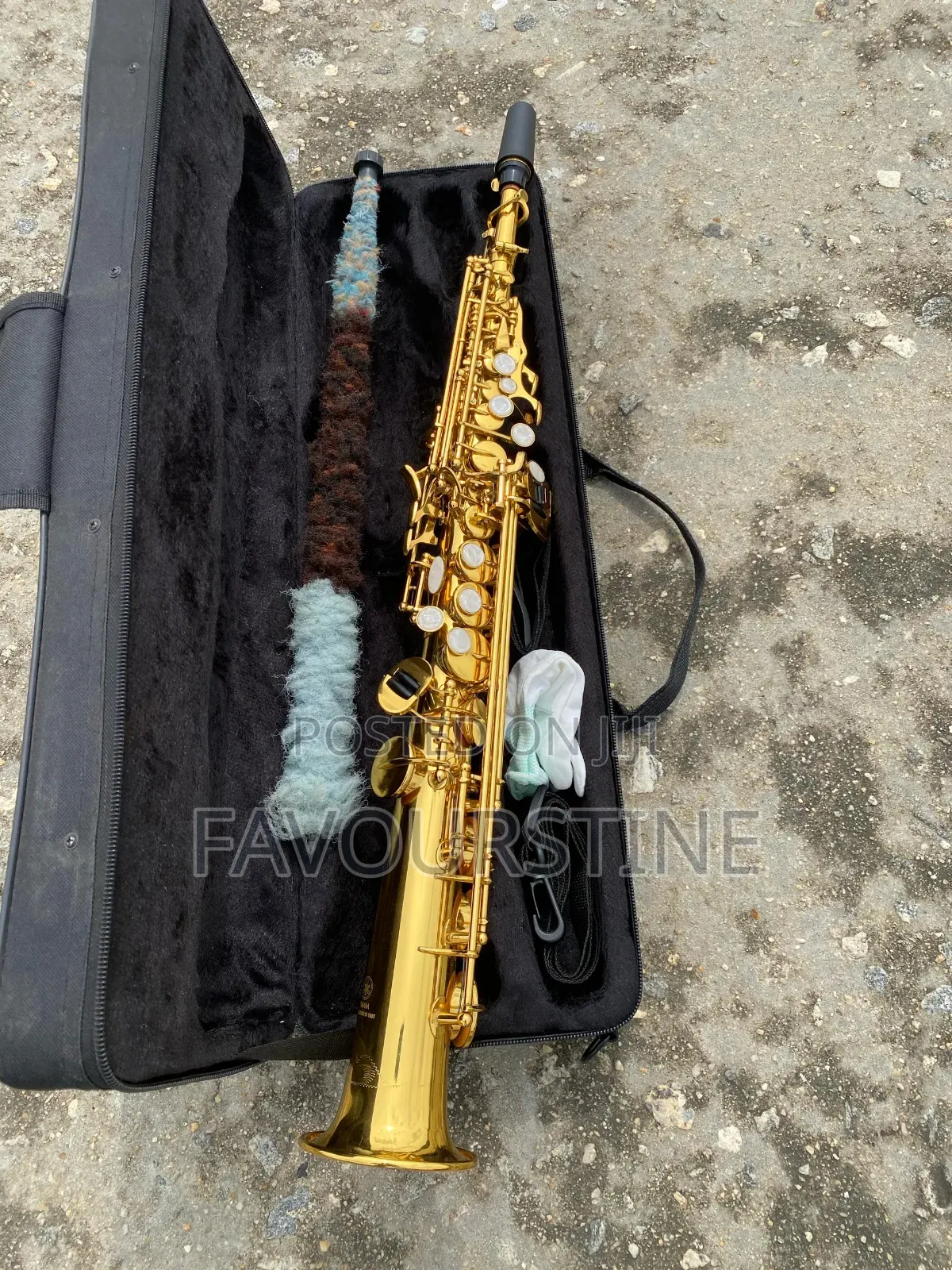 Yamaha Alto Saxophone - Semi New