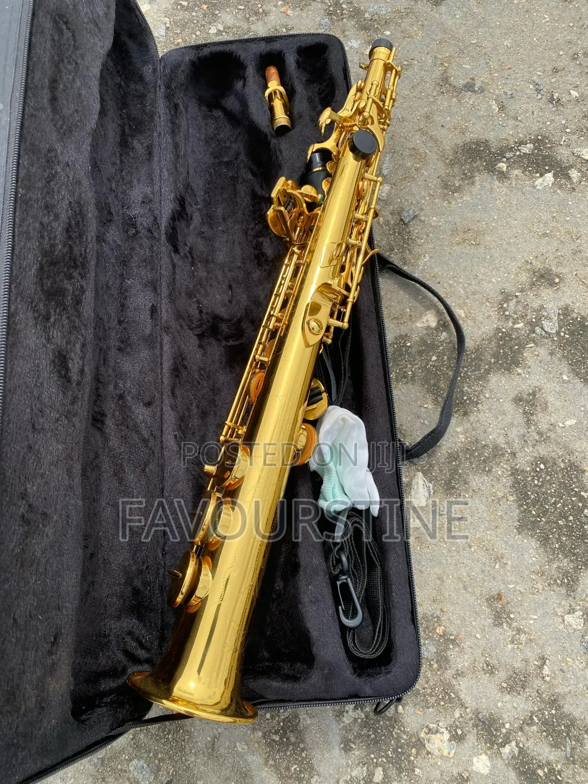 Yamaha Alto Saxophone - Semi New
