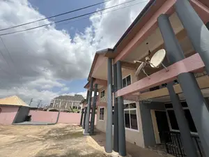 7bdrm Mansion in Bee Decor & Homes, New Site for rent